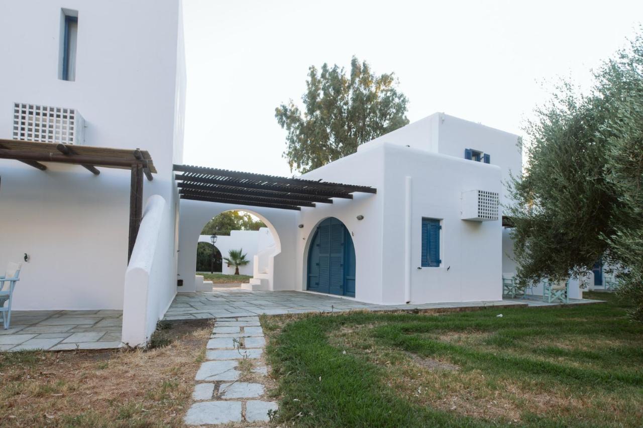 Far Out Village Hotel Mylopotas Exterior photo