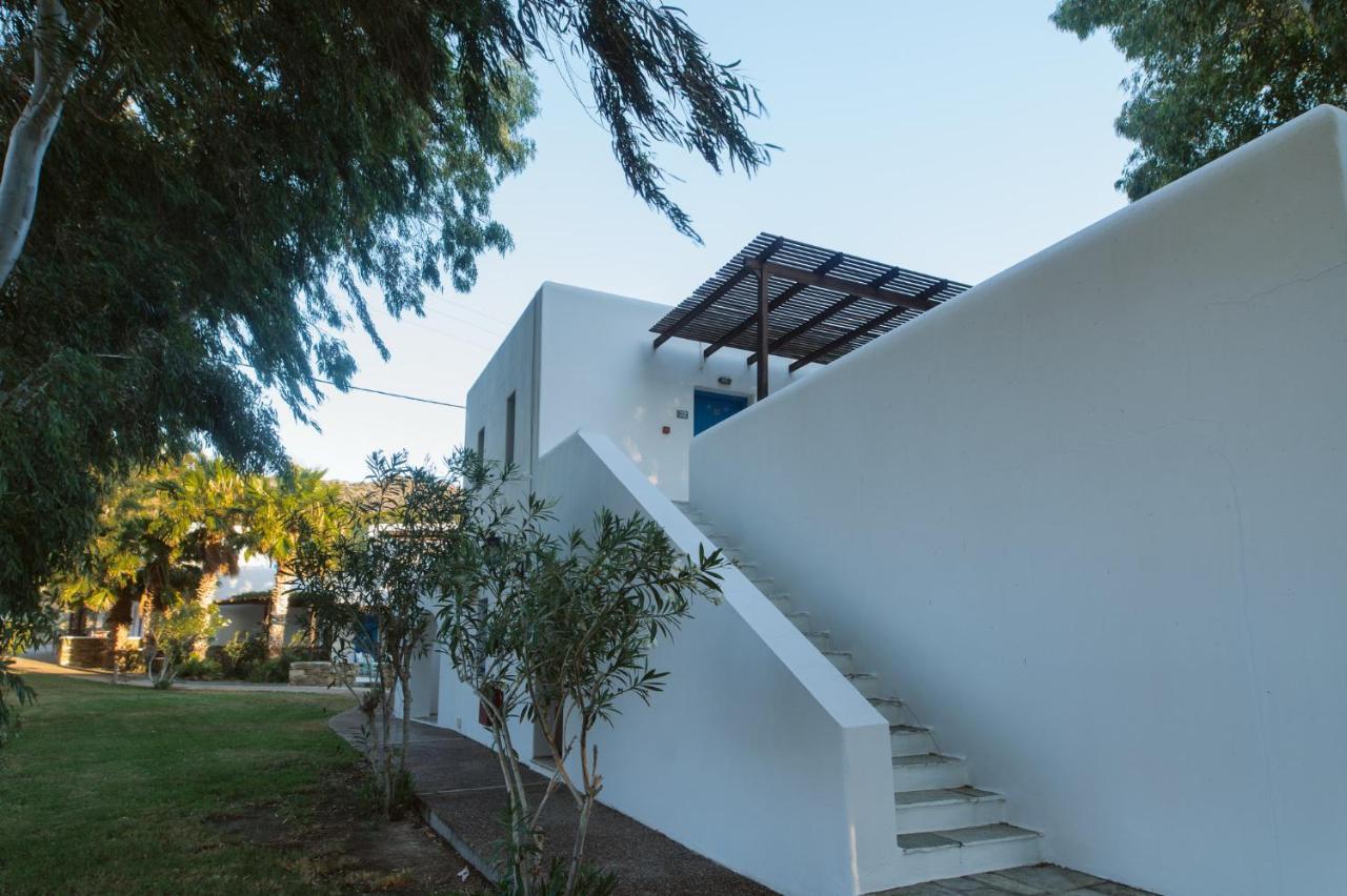Far Out Village Hotel Mylopotas Exterior photo