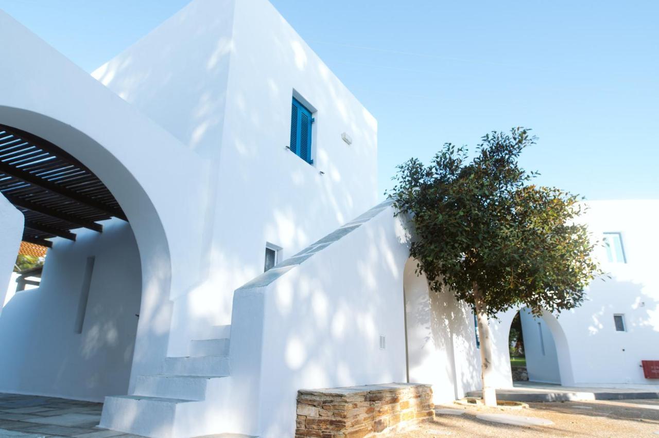 Far Out Village Hotel Mylopotas Exterior photo